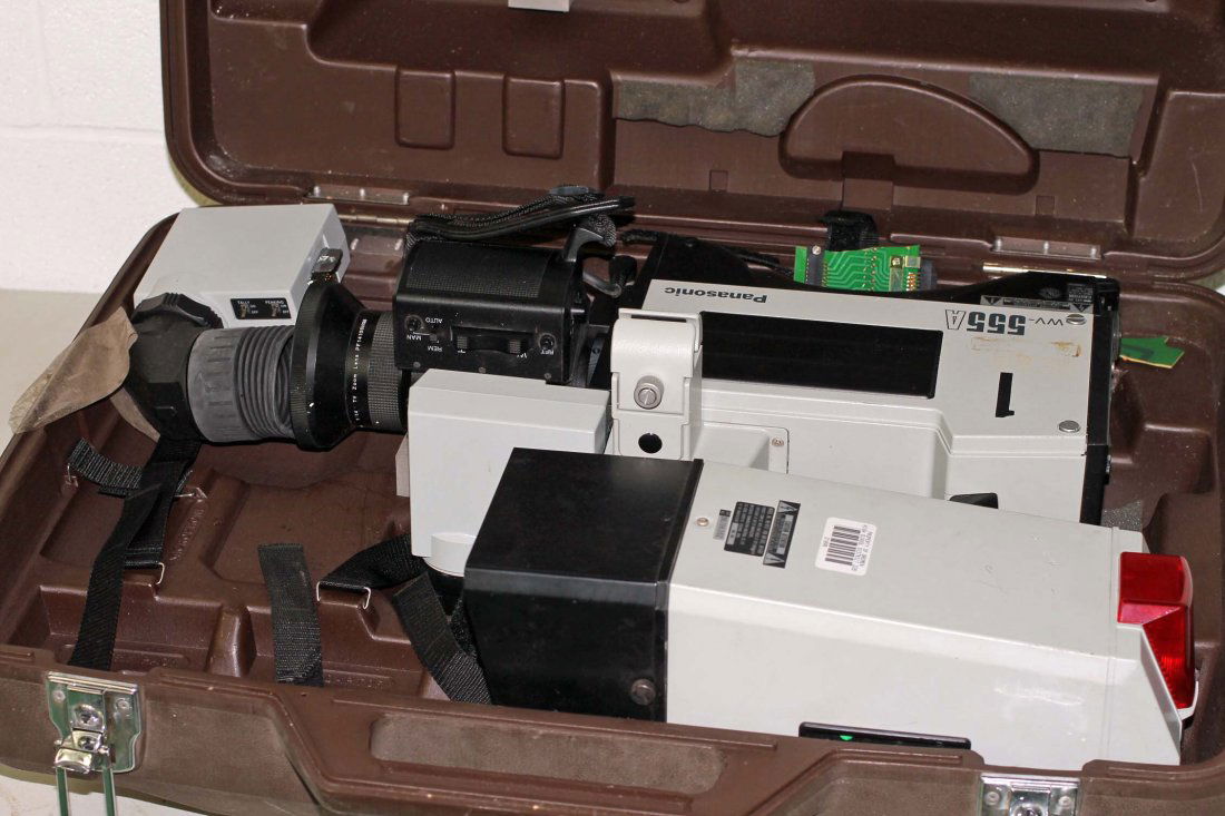 Video Camera with Case (1 of 6)