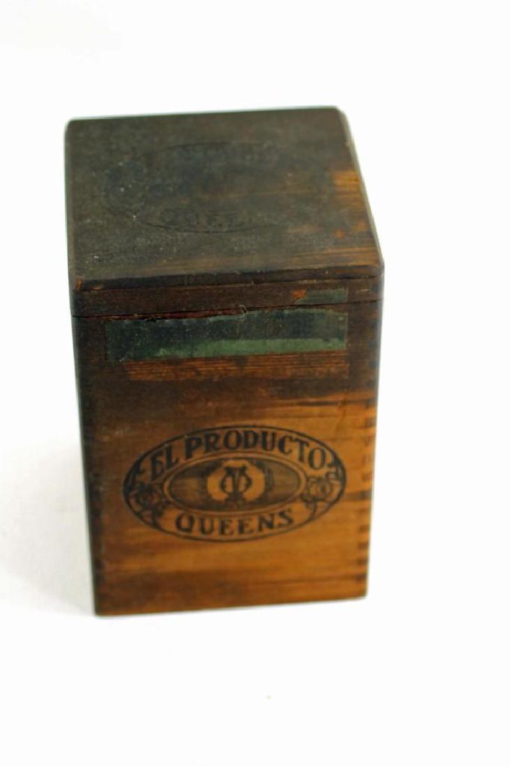 Vintage El Producto Queens Wooden Cigar Box: Vintage El Producto Queens Wooden Cigar Box