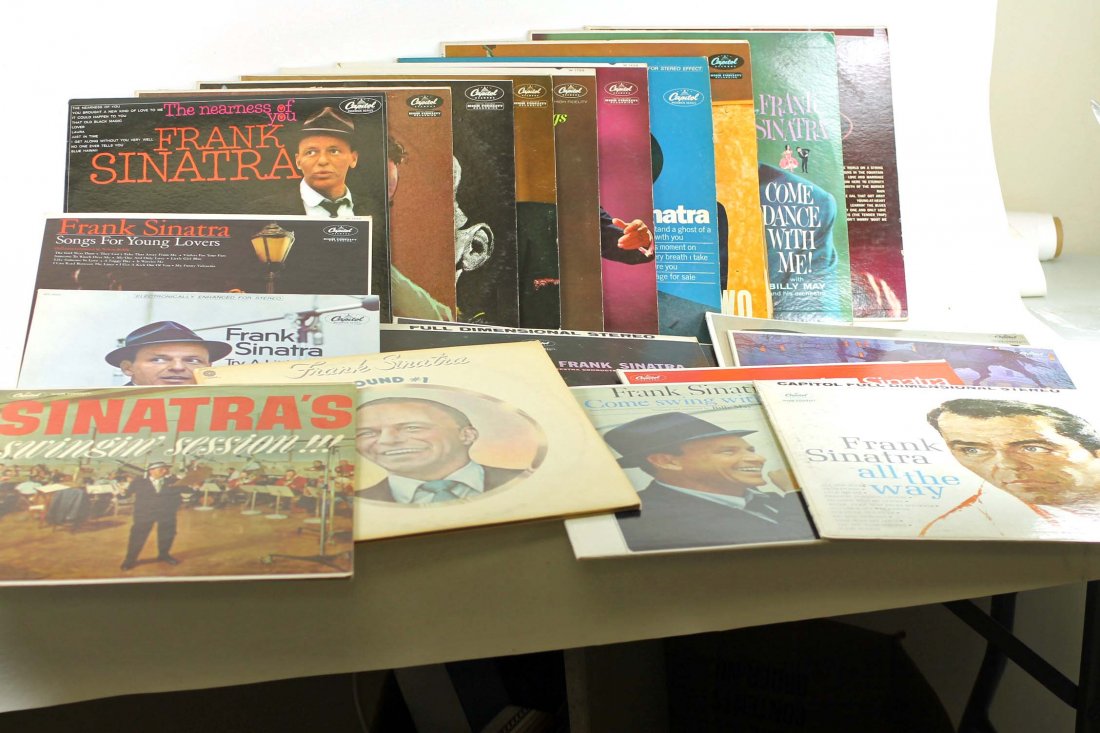Lot of 21 Frank Sinatra on Capitol Records Vinyl 33 RPM: Lot of 21 Frank Sinatra on Capitol Records Vinyl 33 RPM LPs. There are 20 unique records (there is a duplicate, making the total number of records 21).
