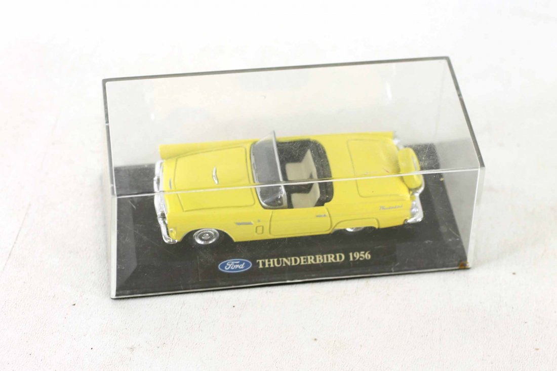 Die Cast 1956 Yellow Ford Thunderbird: Die Cast 1956 Yellow Ford Thunderbird