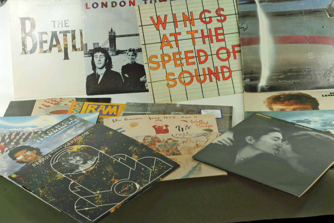 Lot of 14 Vinyl Records 33 RPM LPs incl The Beatles (1 of 6)