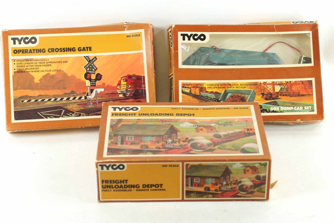 Lot of 3 Tyco HO Scale Model Train Items in Original Bo (1 of 1)