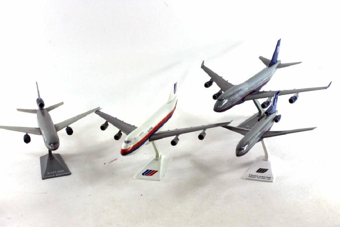 Lot of 4 Model United Airlines Airplanes (1 of 2)