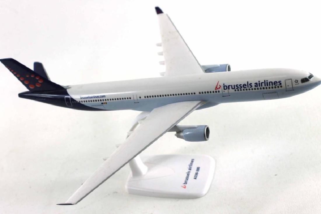 Brussels Airlines Model Airplane: Brussels Airlines model plane. Collectible airline advertising