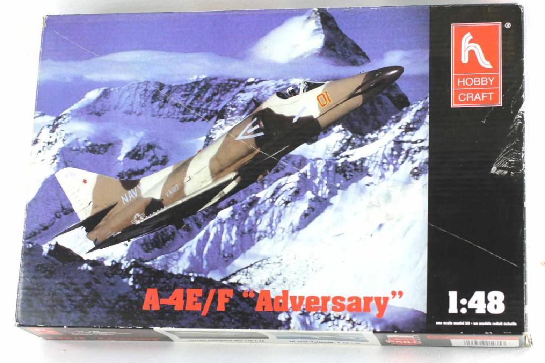 Vintage A-4E/f Adversary Model Airplane Kit: Vintage A-4E/f Adversary Model Airplane Kit