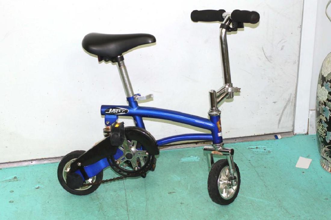 Just Go Clown Circus Stunt Mini Bicycle (1 of 2)