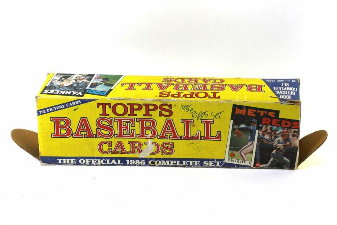 Topps Baseball Cards: Topps Baseball Cards Condition: 1986 looks like a full box, I did not count them or anything so no guarantee that they are all there.