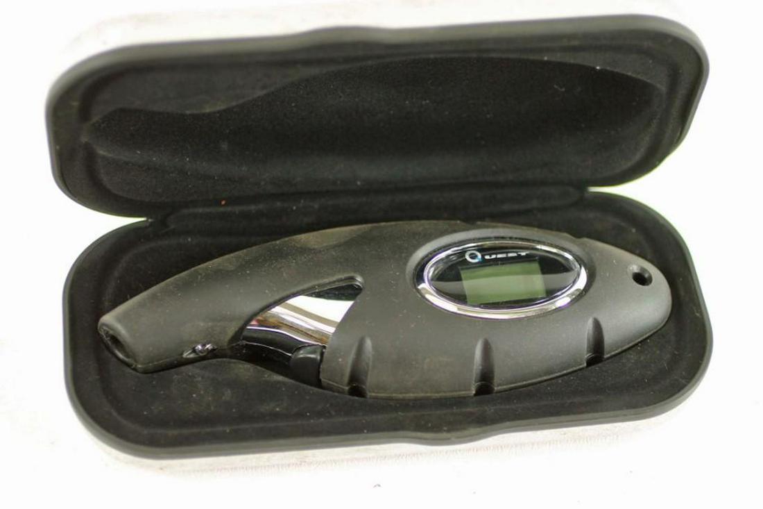 Quest Digital Tire Pressure Gauge in Case (1 of 3)