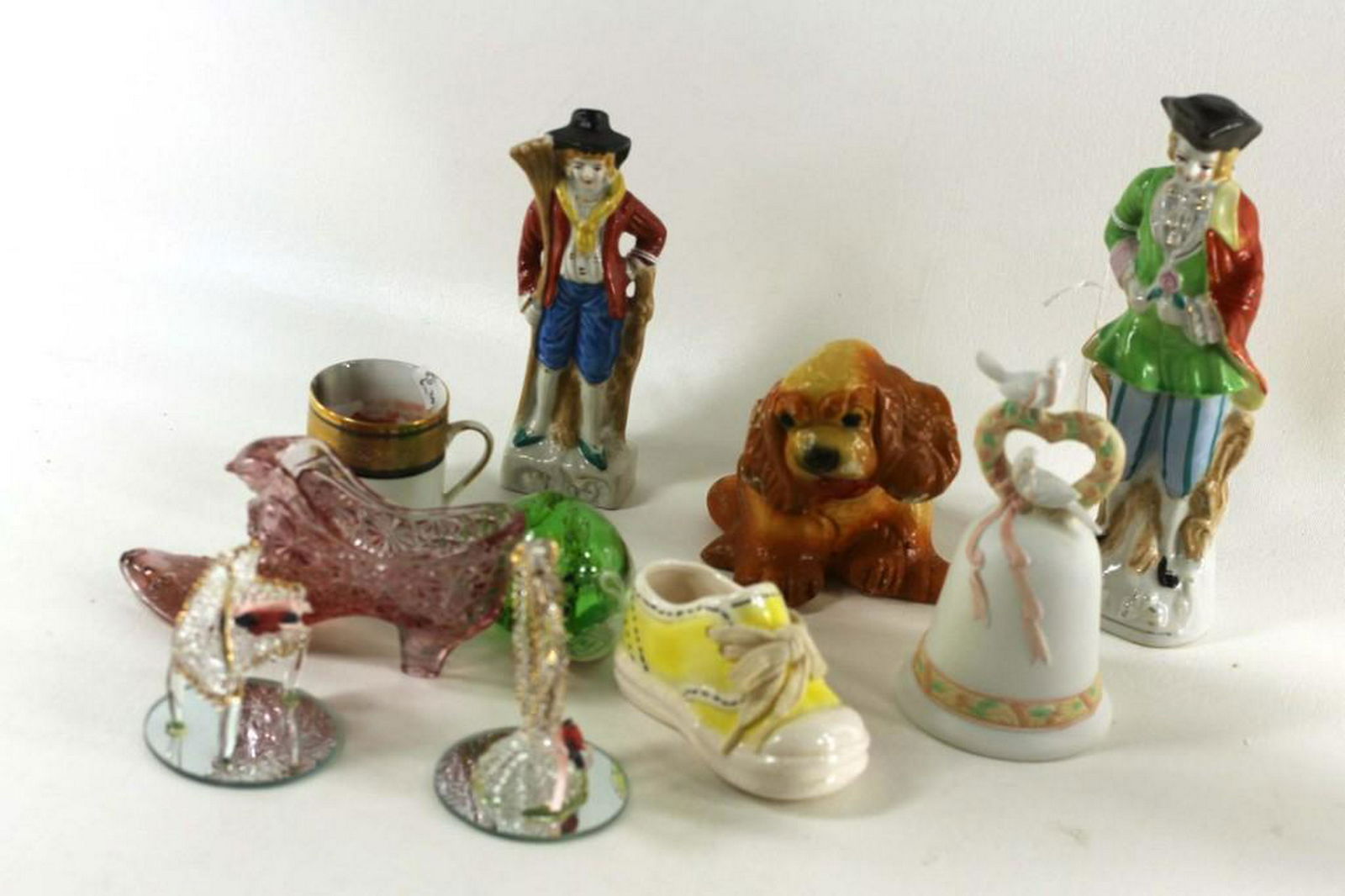 Lot of Glass Smalls and Figurines: Lot of Glass Smalls and Figurines . Includes a Fenton Cat Boot