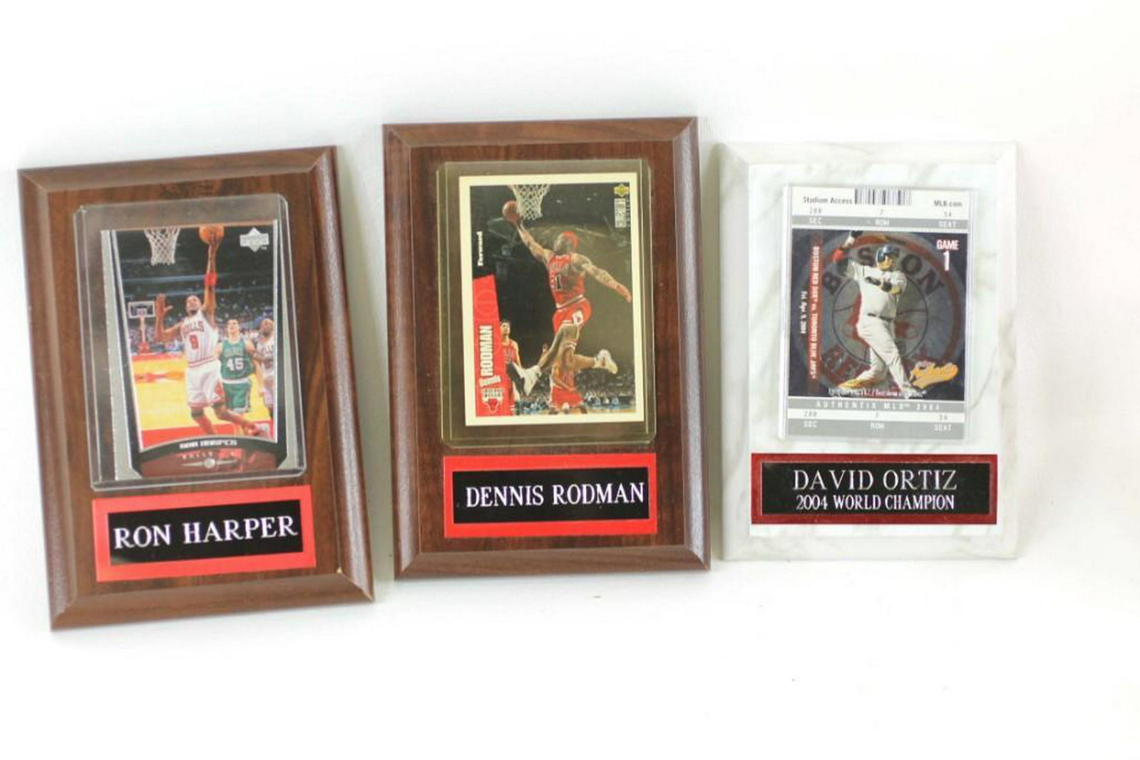 Lot of 3 Sports Plaques Dennis Rodman , Ron Harper ,: Lot of 3 Sports Plaques Dennis Rodman , Ron Harper , and David Ortiz