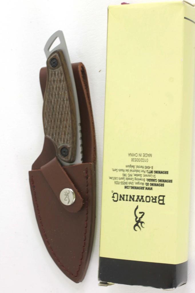 Browning Knife with Sheath in Original Package (1 of 4)