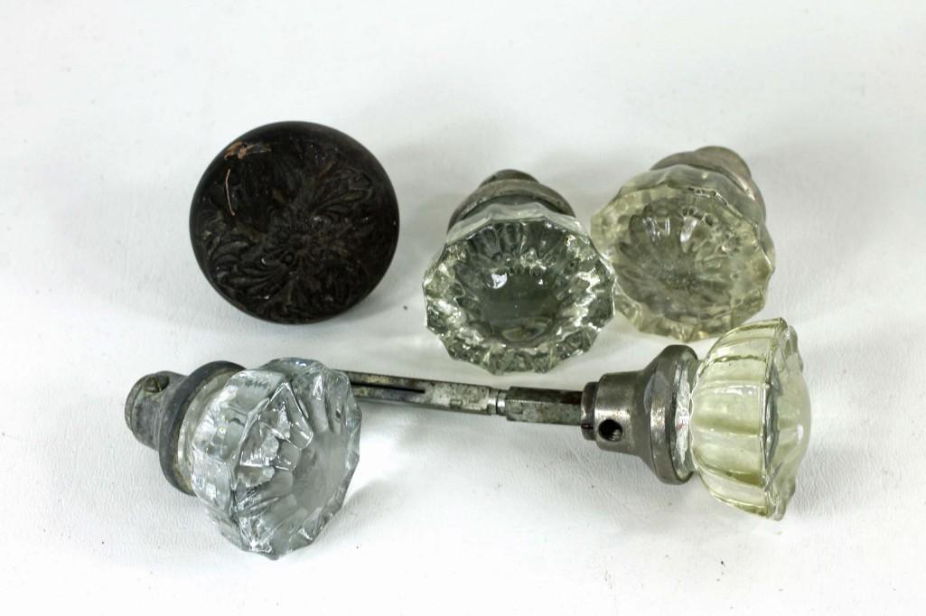 Lot of Vintage Doorknobs incl Glass and Metal (1 of 2)
