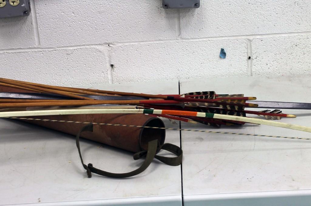 Child Size Bow and Arrow Archery Set (1 of 4)