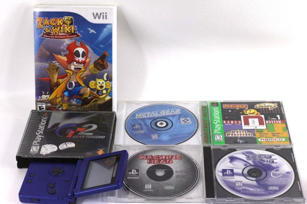 Lot of Video Games and a Gameboy: Includes games for Playstation and Nintendo Wii