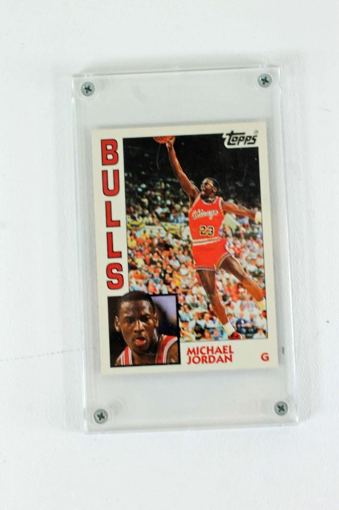 Michael Jordan - 1992/1993 Topps Archives Gold: Michael Jordan - 1992/1993 Topps Archives Gold Basketball Card No 52 in a nice hard plastic case