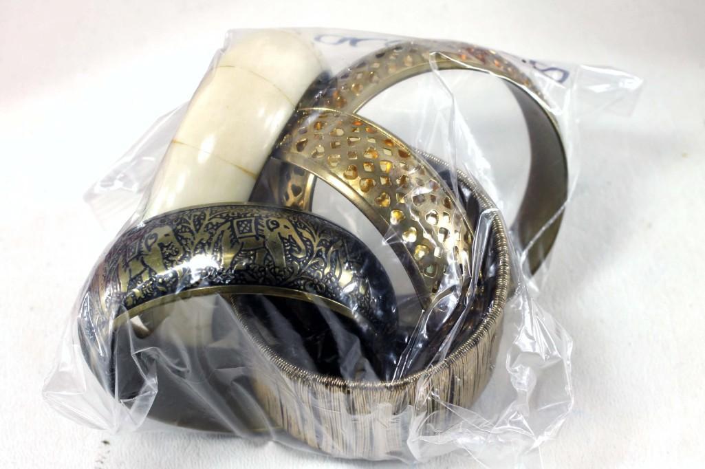 Bag of Costume Jewelry Bracelets (1 of 1)