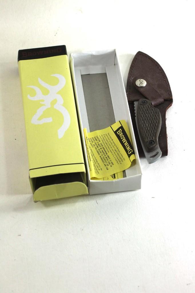 Browning Fixed Blade Knife in Original Box (1 of 3)