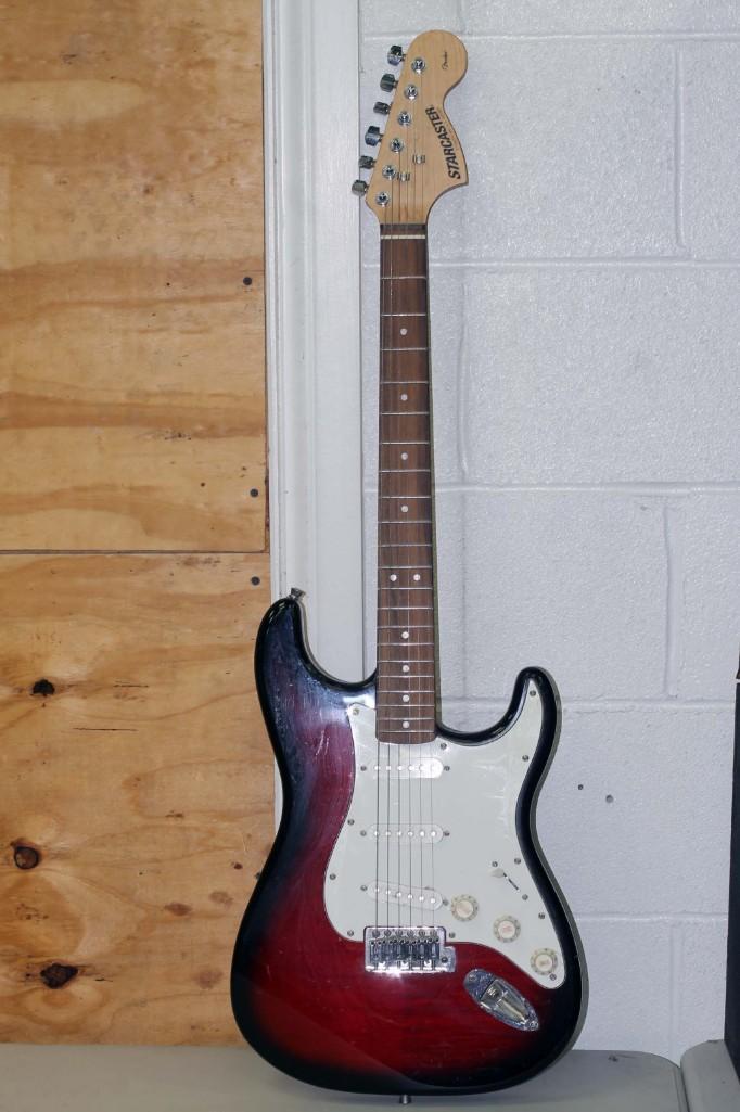 Starcaster by Fender Electric Guitar with Soft Case: Starcaster by Fender Electric Guitar with Soft Case