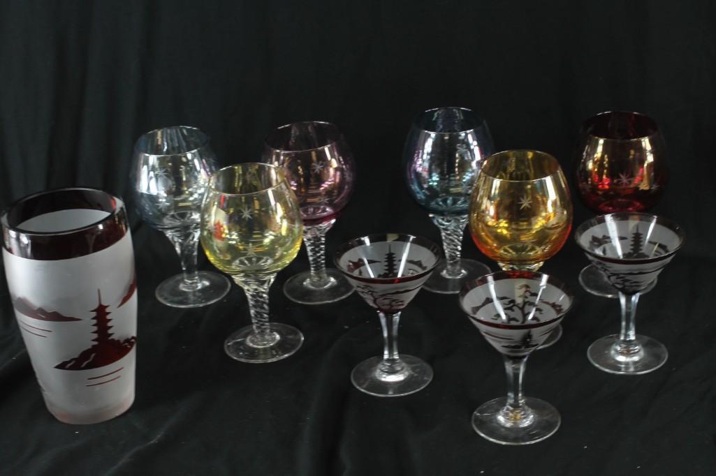 Lot of Barware incl some with Starburst Pattern: Lot of Barware or stemware incl some with Starburst Pattern