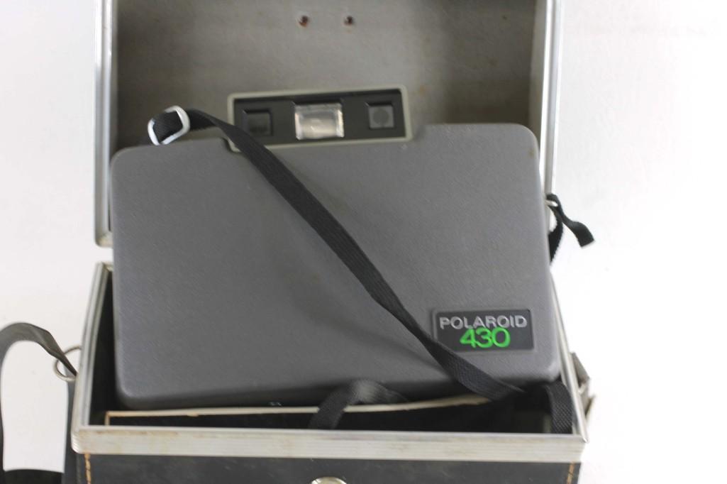 Polaroid 420 Land Camera with Case (1 of 3)