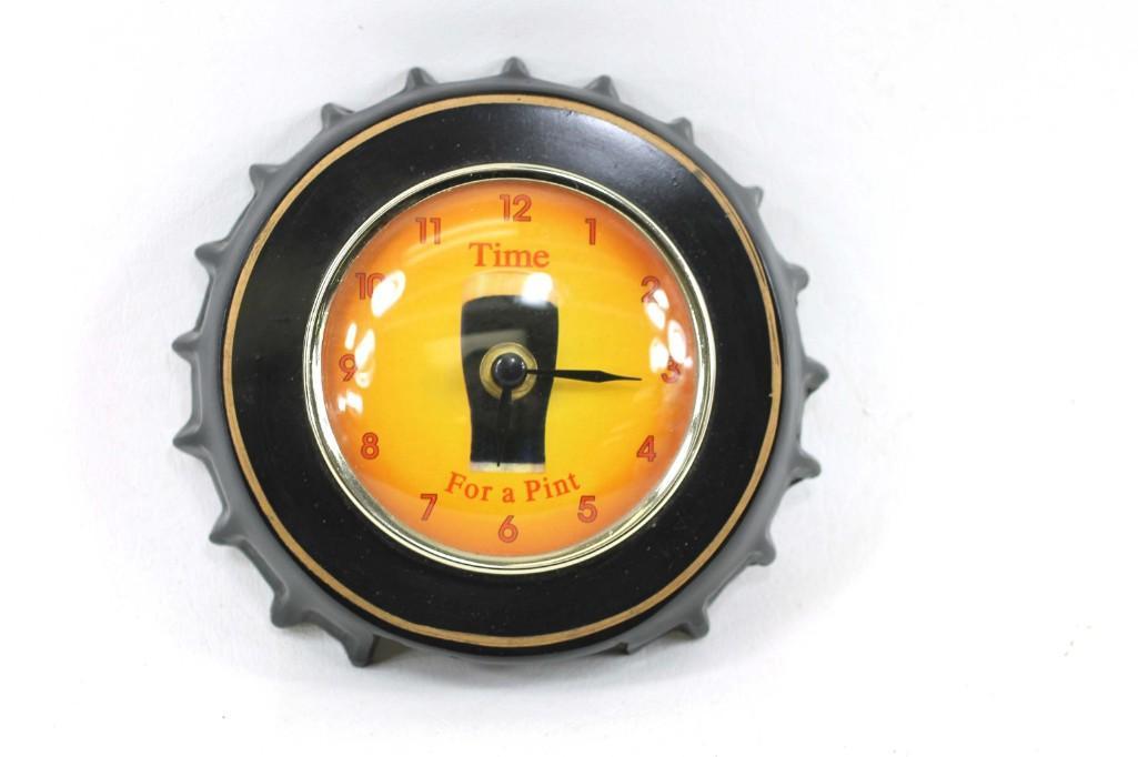 Time for a Pint Beer Clock: Wall clock that says " Time for a Pint " on it. Nice kitchen clock Condition: Untested