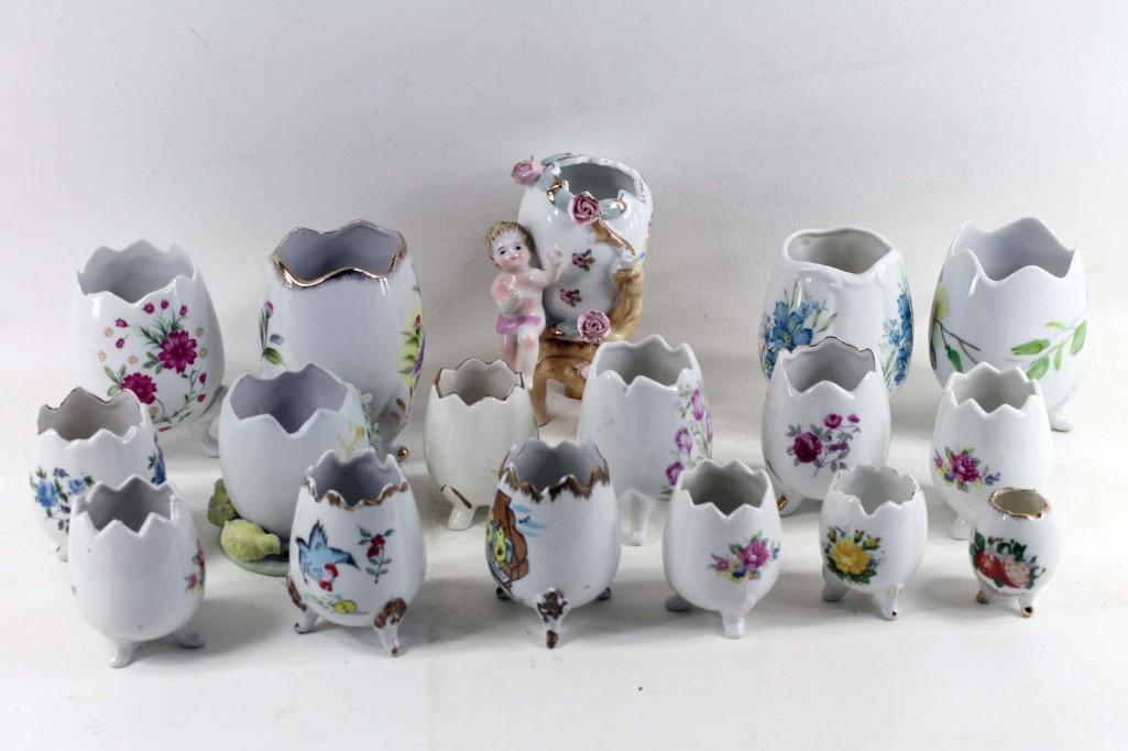 Lot of Porcelain Eggs: Lot of Porcelain Eggs