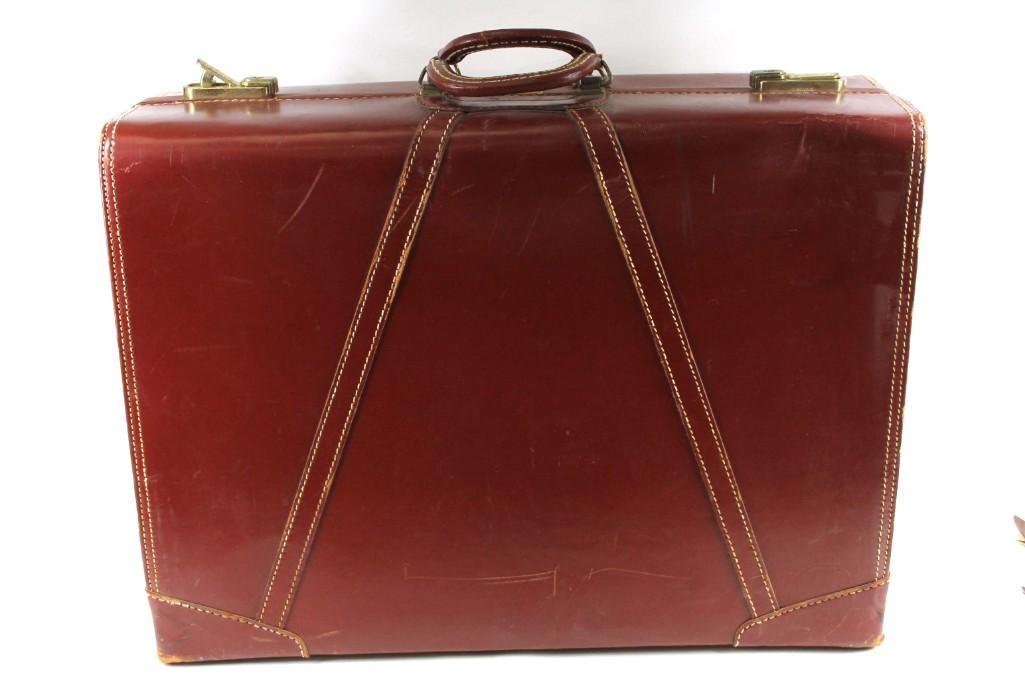 Set of two Globetrotter Leather Suitcases (1 of 7)