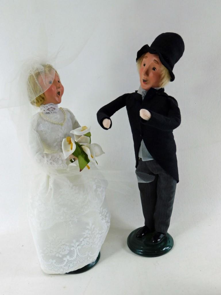 Byers Choice The Carolers Bride and Groom Dolls (1 of 2)