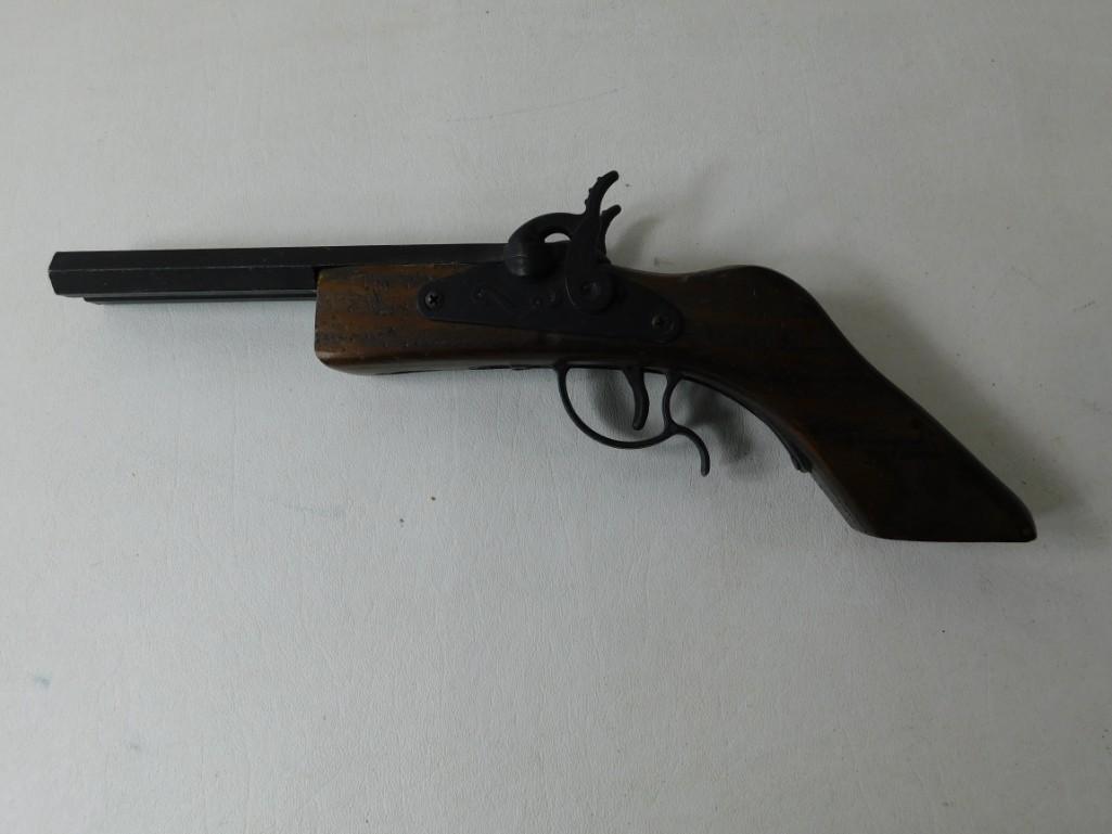 Replica Double Barrel Flintlock Gun: Replica Double Barrel Flint lock Gun