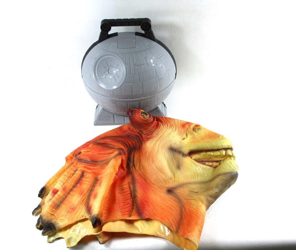 Star Wars Death Star Hot Wheels Case and Jar Jar Binks: Star Wars Death Star Hot Wheels Case and Jar Jar Binks Mask