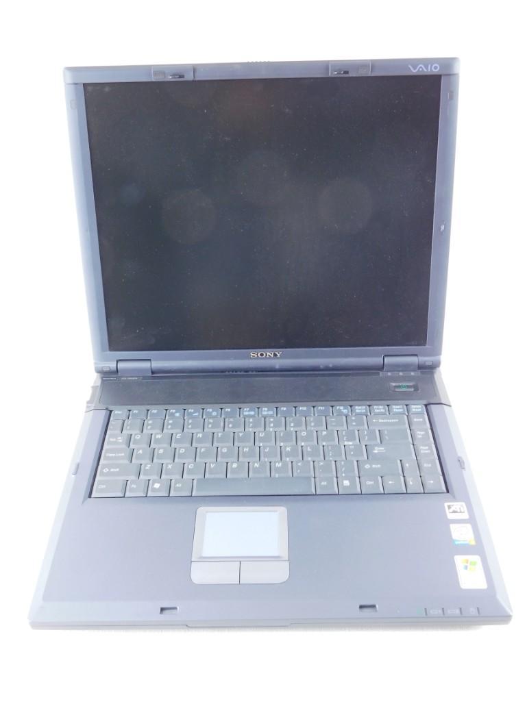 Windows XP Sony Vaio Laptop Notebook Computer with a (1 of 3)