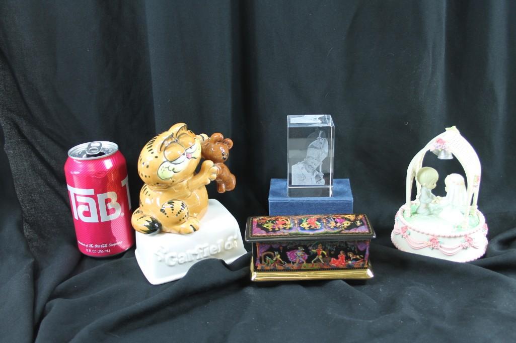 Lot of Smalls incl Garfield , Precious Moments , Pope (1 of 2)