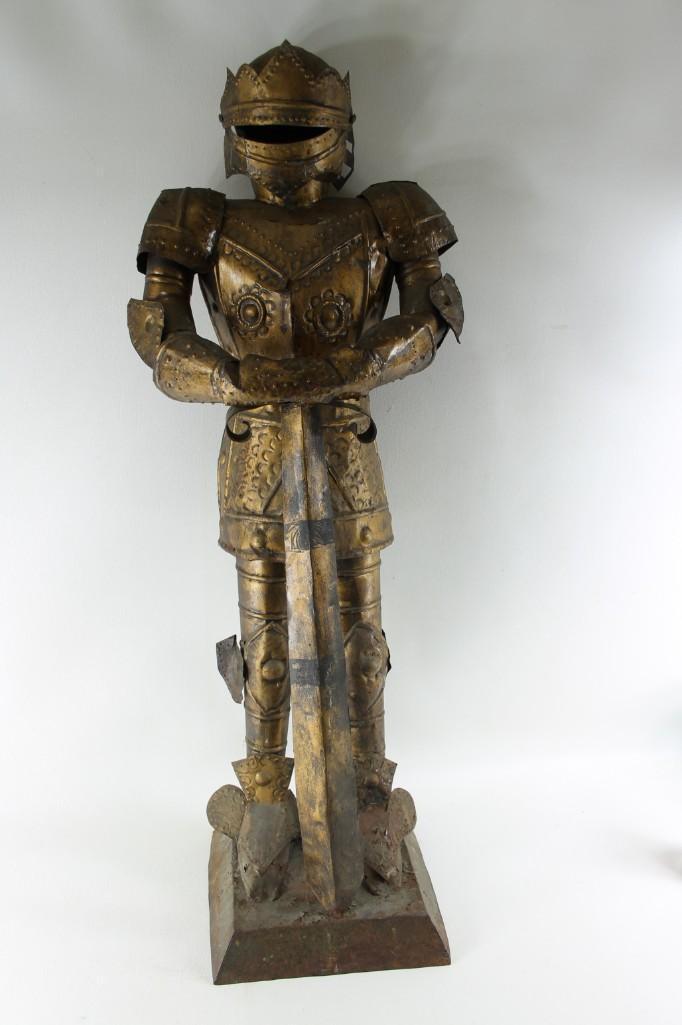 Large Knight in Armor Statue/ Figurine: Large Knight in Armor Statue/ Figurine
