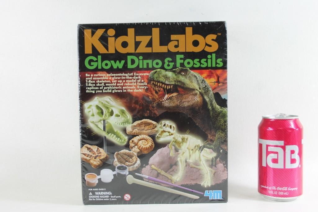 KidzLabs Glow Dino & Fossils Kit Unopened (1 of 2)
