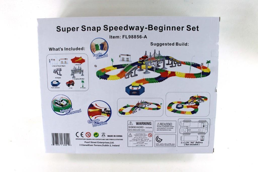 Super Snap Speedway Beginner Set Toy Race Car Track New (1 of 3)