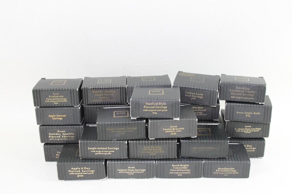 Lot of Avon Costume Jewelry in Original Boxes: Lot of Avon Costume Jewelry in Original Boxes