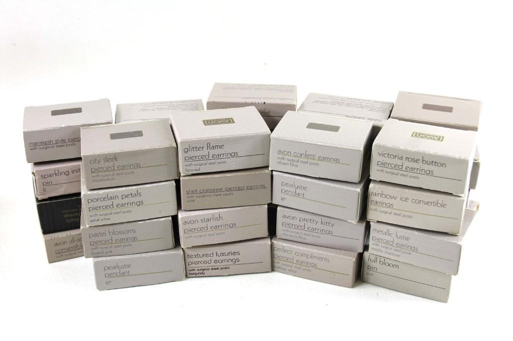 Lot of Avon Costume Jewelry in Original Boxes: Lot of Avon Costume Jewelry in Original Boxes