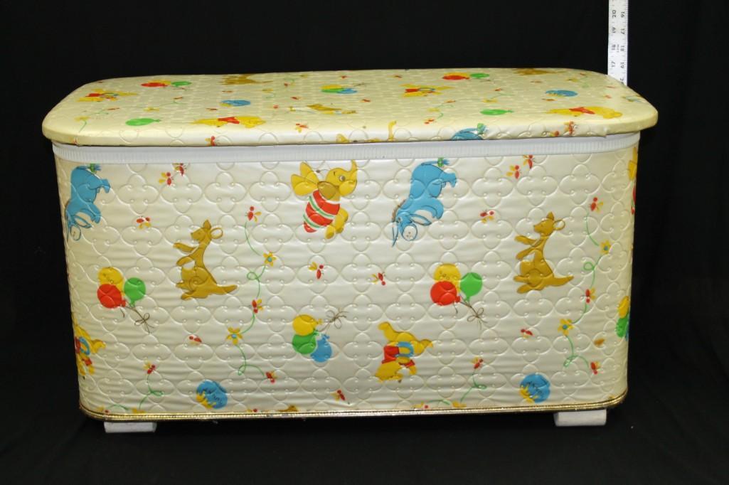 Vintage Padded Winnie the Pooh Toy Box / Toy Bin: Vintage Padded Winnie the Pooh Toy Box / Toy Bin Roughly 29" wide Appears to be in fairly good shape considering the age W.C. Redmon Sons & Co.