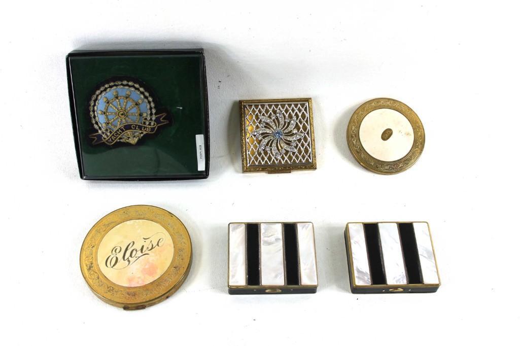 Lot of Vintage Compacts: Lot of Vintage Compacts