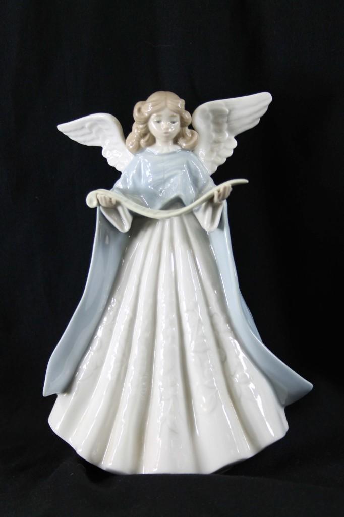 Lladro Christmas Angel Figurine or Tree Topper (1 of 8)