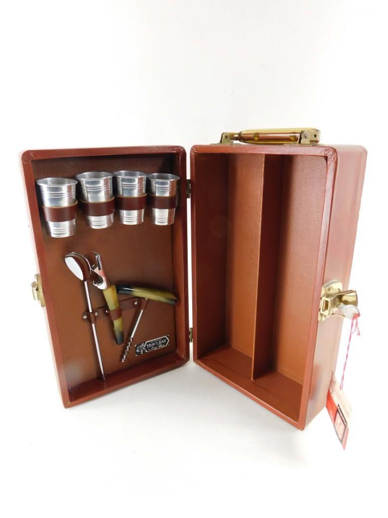 Brown Everware 2 Bottle Travel Bar (1 of 5)