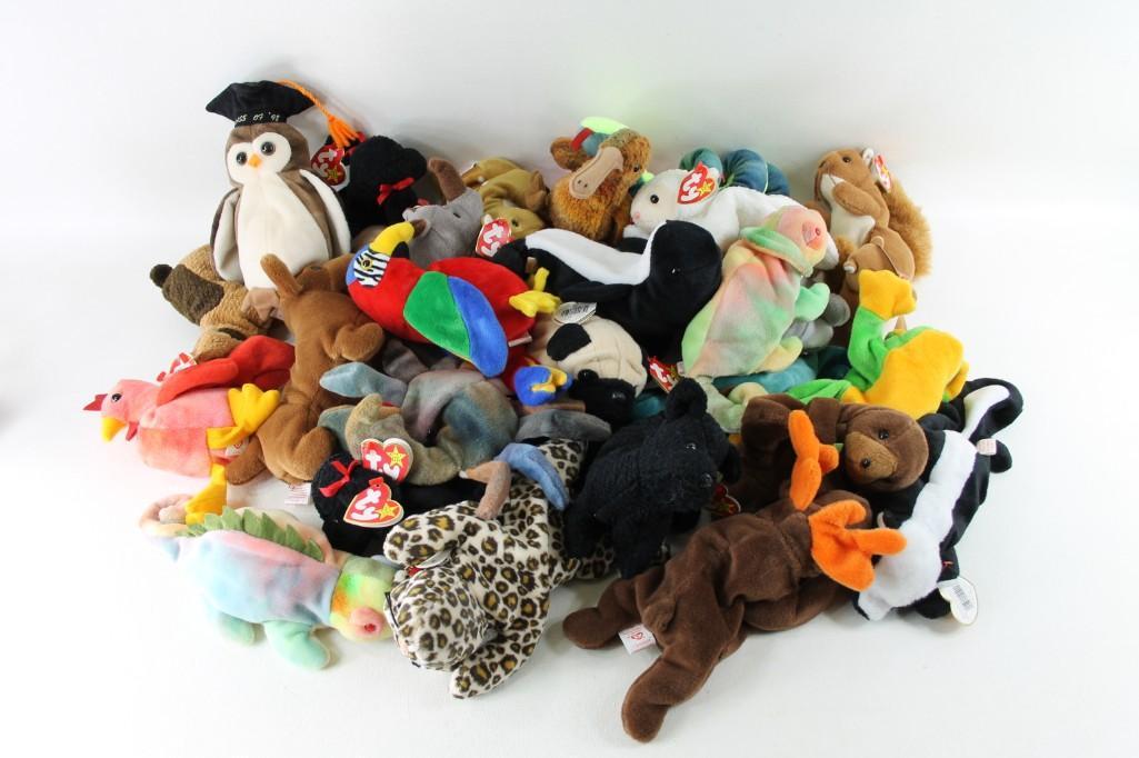 Lot of Ty Beanie Babies , Most with Tags , Approx 26-30: Lot of Ty Beanie Babies , Most with Tags , Approx 26-30