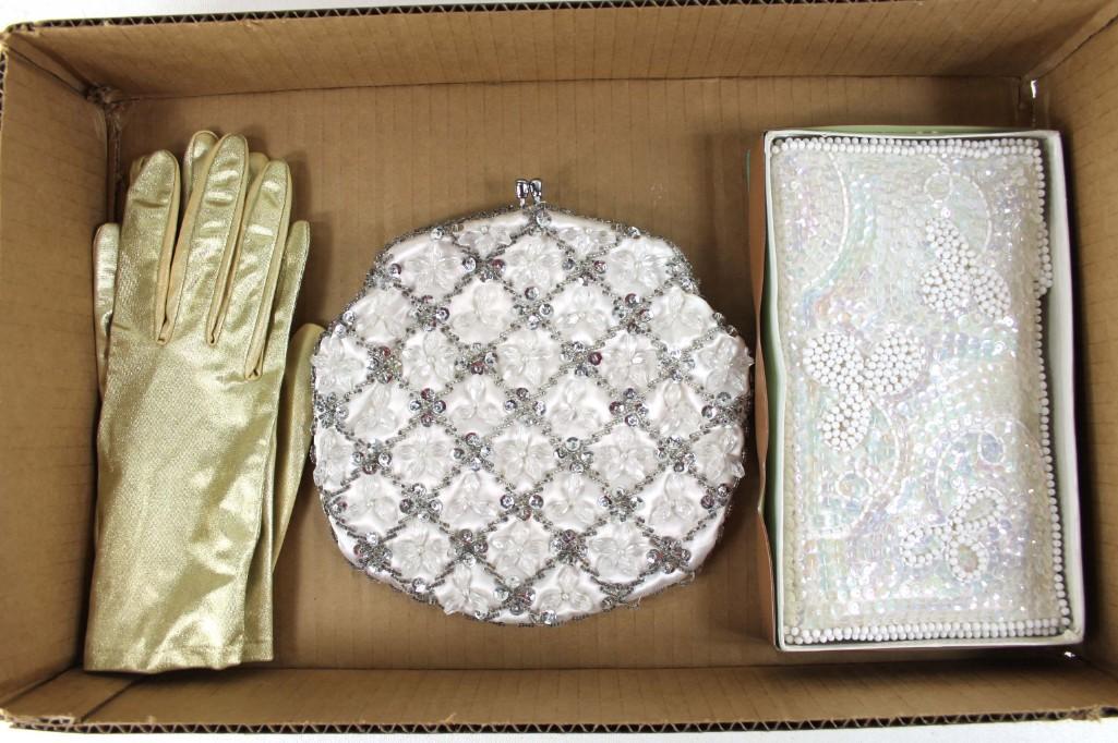 Small Vintage Purse with Kiss Clasp , Beads , and (1 of 2)