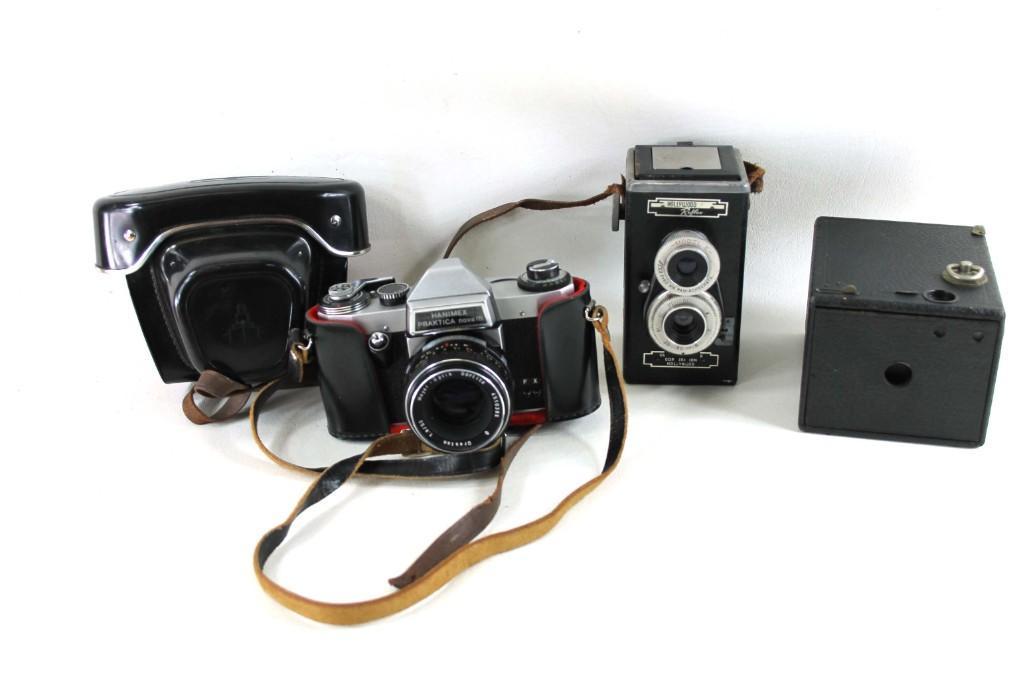 Lot of Cameras incl Hanimex Praktica Nova 1B and a: Lot of Cameras incl Hanimex Praktica Nova 1B and a Hollywood Reflex
