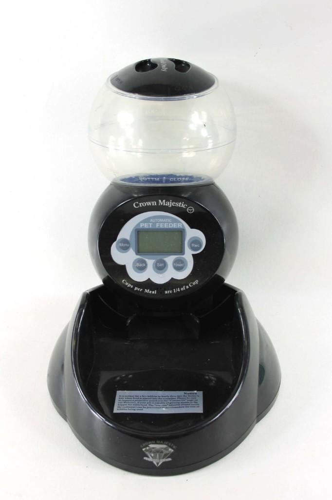 Automatic Pet Feeder (1 of 2)