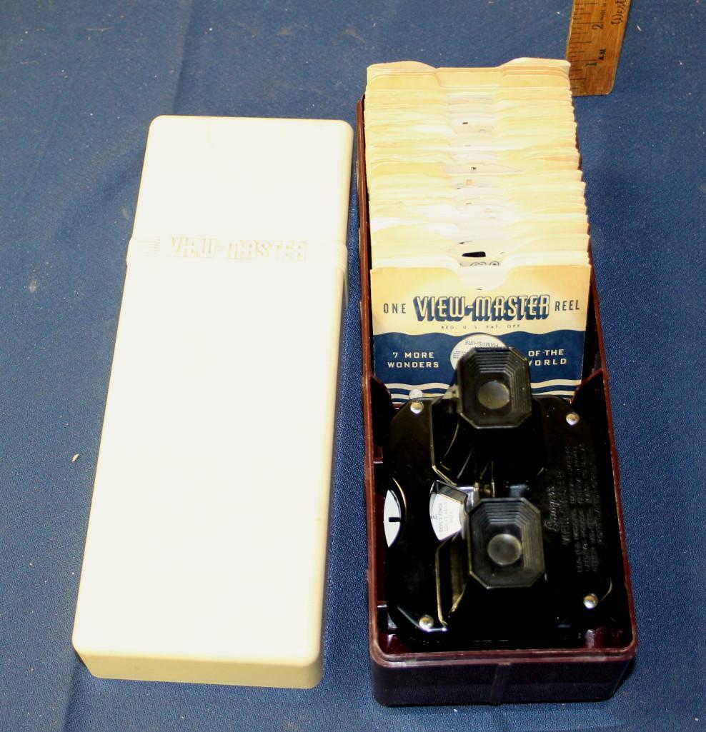 Viewmaster With Reels in Case (1 of 4)