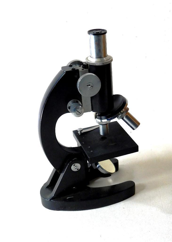 Microscope: Tasco 1500X in wood case