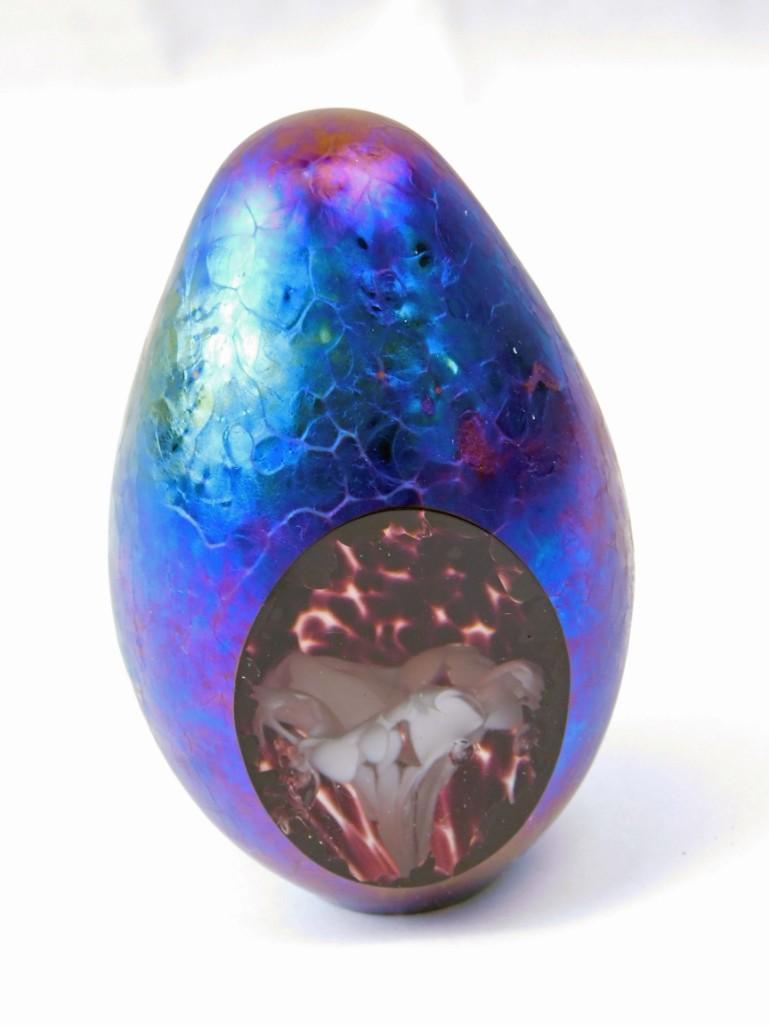 Vintage Roger Vines Irridescent Cutaway Egg Paperweight (1 of 5)