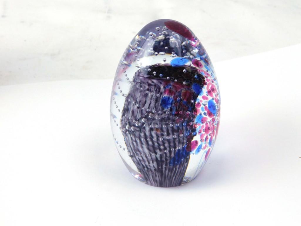 Art Glass Paperweight Signed NS Egg Shaped (1 of 4)