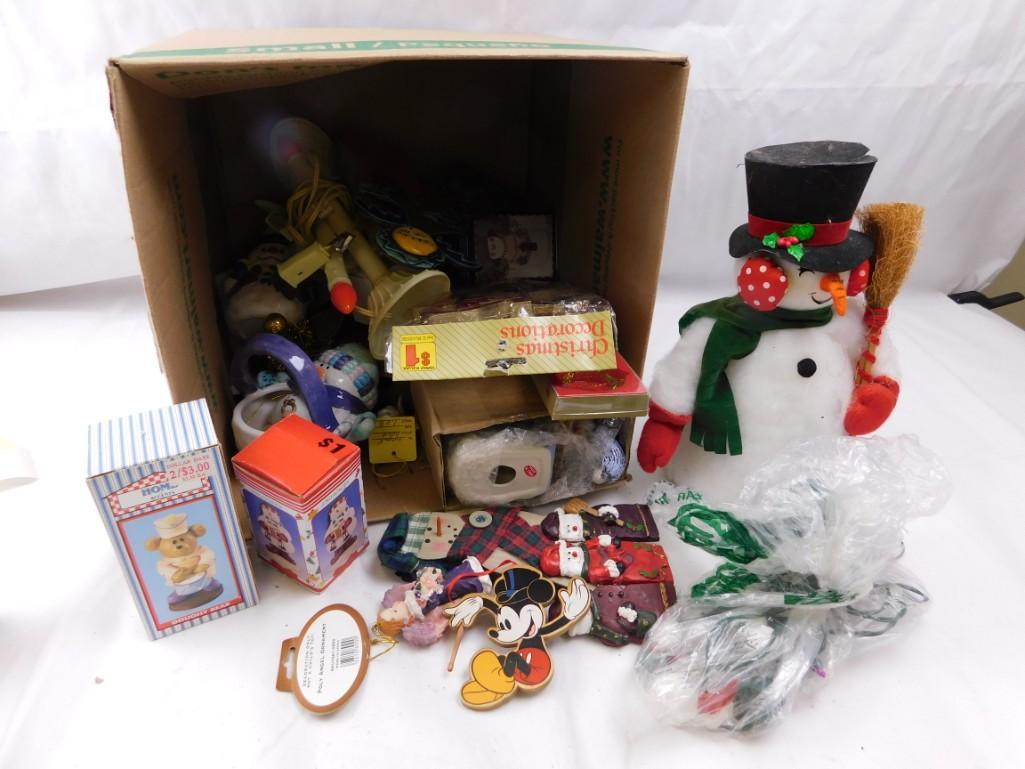 Lot of Christmas Decor: Lot of Christmas Decor